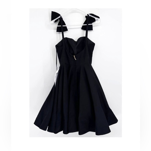 Leena For Mac Dugaal  Black Little Dress Bow Detail Fit & Flare Square Neck SZ 4 - Picture 3 of 4